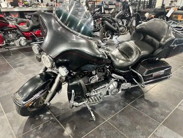 2008 Harley-Davidson Electra Glide Ultra Classic in Street, Cruisers & Choppers in Sudbury - Image 3