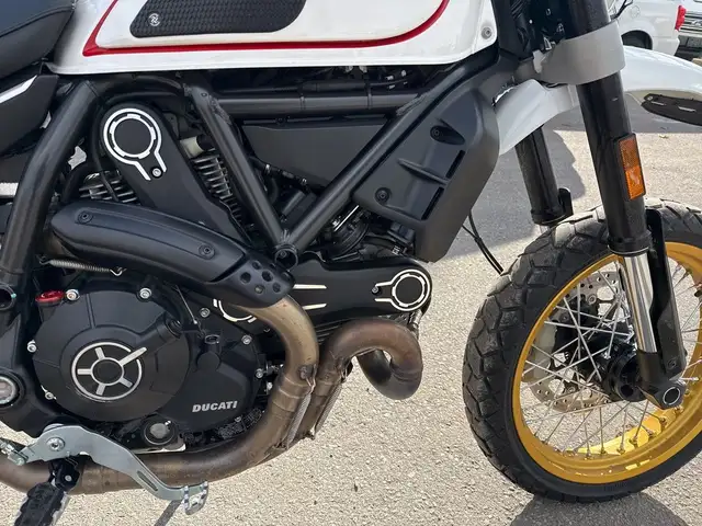 2018 Ducati Scrambler Desert Sled ~ DUCATI SCRAMBLER ~ DESERT SL in Street, Cruisers & Choppers in City of Toronto - Image 27