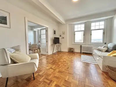 Beau 4 et demi dans un magnifique projet locatif dans Montcalm : Le Claridge. Cet édifice patrimonia...