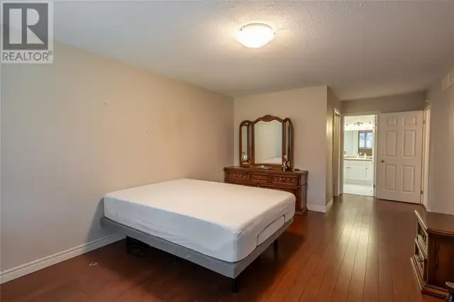 189 Stathis BOULEVARD Sarnia, Ontario in Houses for Sale in Sarnia - Image 16