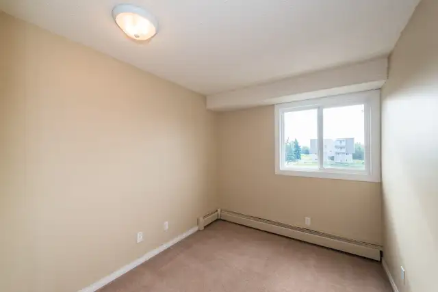 Meadowside Estates - 2 Bedroom Apartment for Rent in Long Term Rentals in Edmonton - Image 10