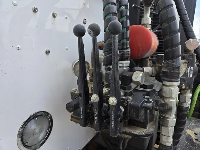 2015 KENWORTH T800 in Heavy Trucks in Saskatoon - Image 34