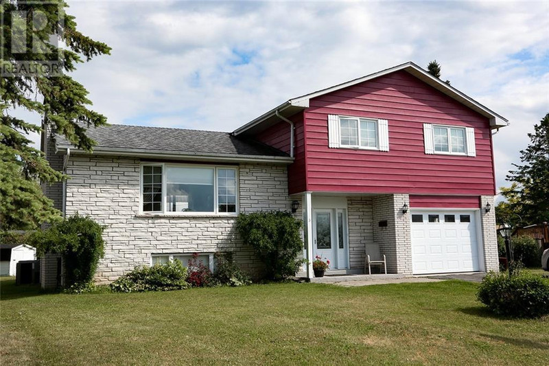 3 RAVENHURST DRIVE Morrisburg, Ontario Houses for Sale Cornwall