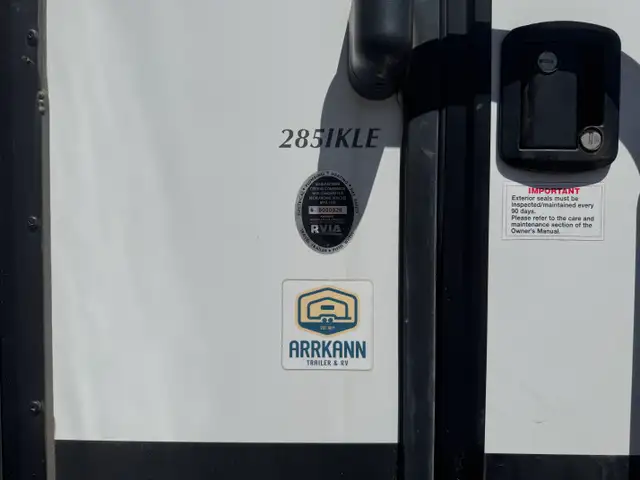 2019 Forest River SURVEYOR 285 IKLE in Travel Trailers & Campers in St. Albert - Image 5