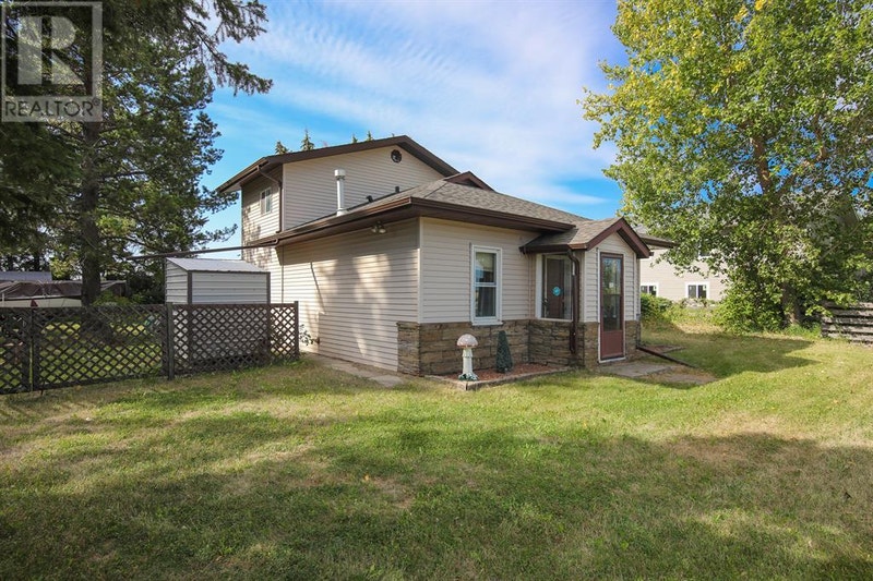 20, 38579 Range Road 283 Rural Red Deer County, Alberta Houses for