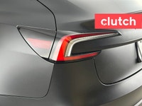 NO ACCIDENTS / CLEAN CARFAX / 1 OWNER / Power Tailgate/Hatch, Auto Dimming Rearview Mirror, Front He... (image 9)