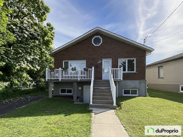 $649,000 - Bungalow for sale in Longueuil (Vieux-Longueuil) — photo 1