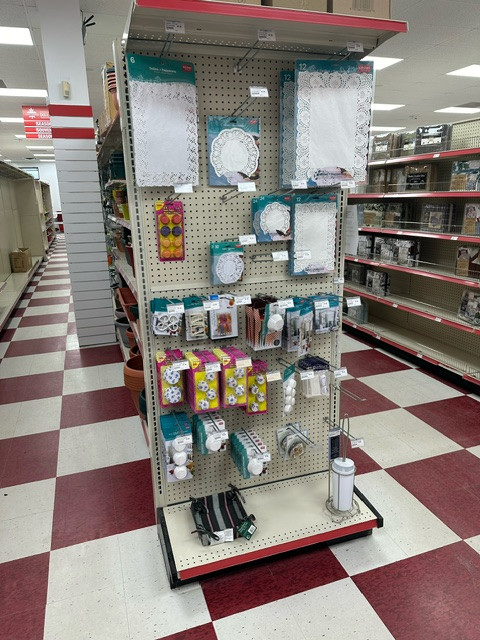 Dollar store shelving  avail by sections NOW in Other Business & Industrial in Pembroke - Image 3