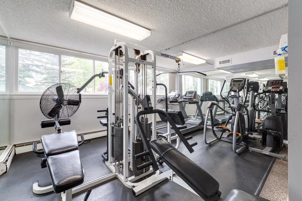 Beautifully renovated suites with walk-in closets 3