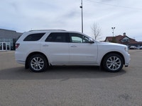 Enjoy a perfect balance of performance, luxury, and versatility with this pre-owned 2019 Dodge Duran... (image 7)
