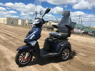 LEAVE BOREDOM IN THE DUST ZERO DOWN FINANCING AVAILABLE!!! PLEASE CALL 204-724-2438 FOR DETAILS (THE...