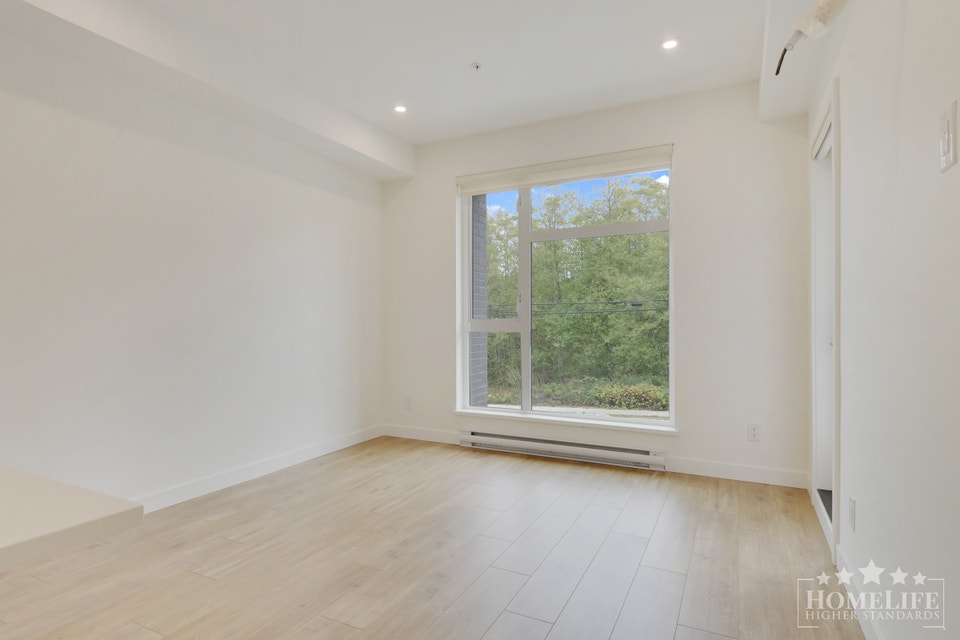 Brand New 1 Bed + Den, 1 Bath Condo for Rent at Viva in Surrey 3