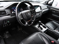 APPLE CAR PLAY, ANDROID AUTO, **MARKET VALUE PRICING**, CLEAN CARFAX, NAVIGATION, AWD. Recent Arriva... (image 9)