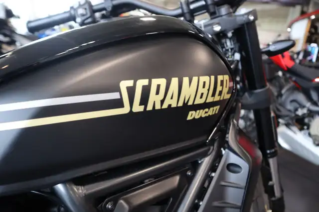 2025 Ducati Full Throttle in Sport Touring in Edmonton - Image 5