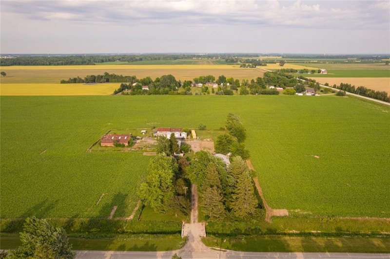 COUNTRY ROADS TAKE ME HOME! 2.13 ACRE HOBBY FARM Houses for Sale