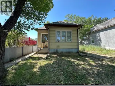 680 sq ft bungalow nestled in General Hospital. This property is a perfect fit for savvy investors l...