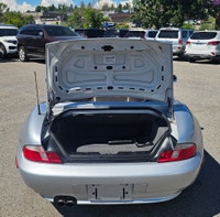 FINANCING AVAILABLE – 2001 BMW Z3 ROADSTER CONVERTIBLE! Looking for a true driver's car and future c... (image 5)
