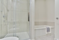 Plusieurs promotions en cours, détails au bureau de location. Situé dans le quartier Saint-Romuald à... (image 8)