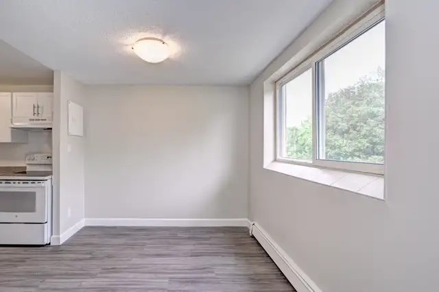 Fergus 2 Bedroom Apartment for Rent: in Long Term Rentals in Guelph - Image 12