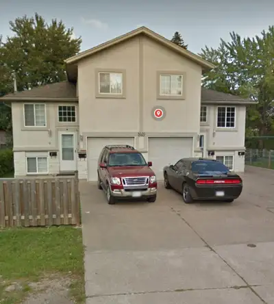 3020 Turner Unit 2 This unit has 3 bedrooms and 1 bathroom! Located in a very nice, quiet neighbourh...