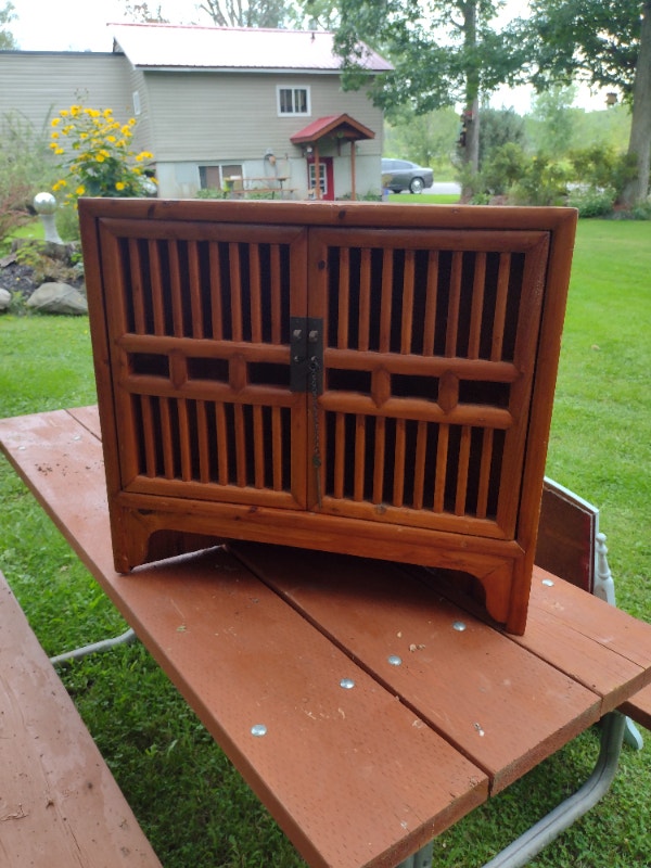 Bamboo and pine corner Hutches & Display Barrie Kijiji