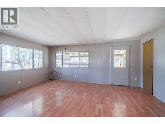 5469 SAUNDERS CRESCENT 103 Mile House, British Columbia in Houses for Sale in 100 Mile House - Image 7