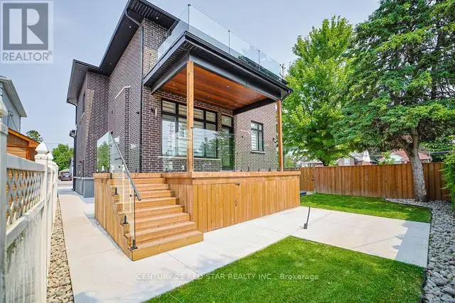 1 Frankwood Road Toronto (Stonegate-Queensway), Ontario, photo 3 of 4