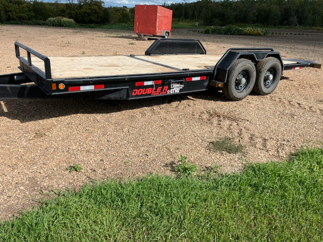 Used 2020 Double A 22' Gravity tilt trailer 14,000 GVW, Like new in Farming Equipment in Nipawin