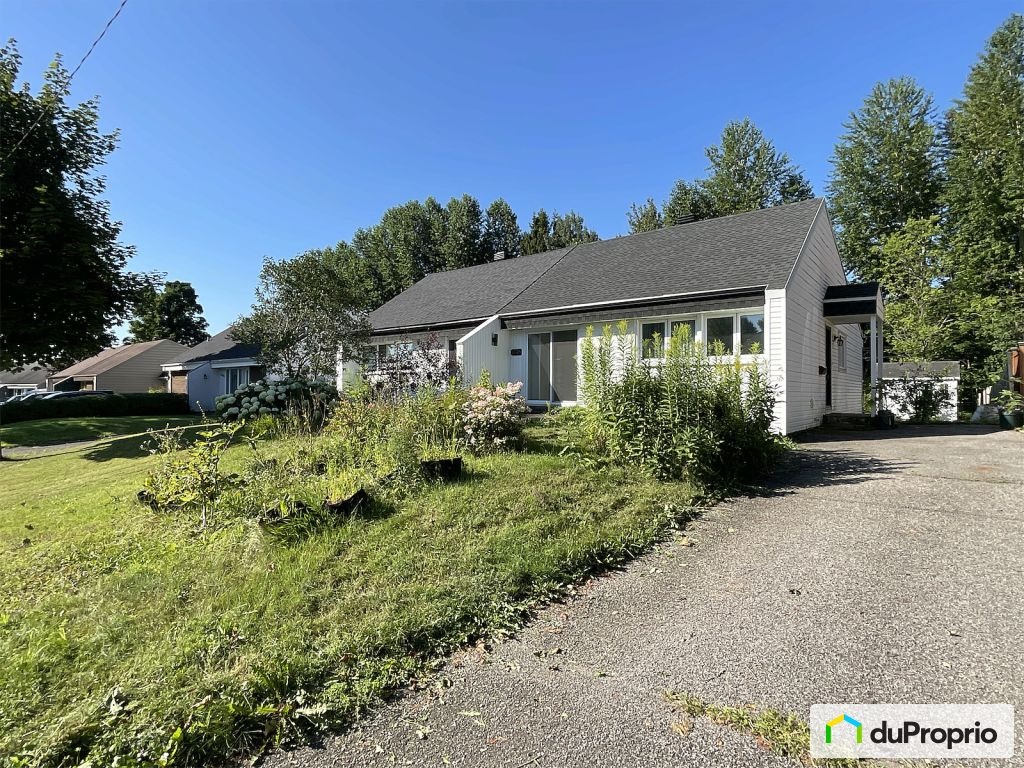 $240,000 - Semi-detached for sale in Neufchatel — photo 1