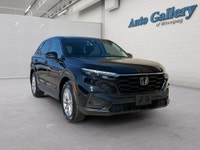 CLEAN CARFAX. CONFIDENCE MEETS CONVENIENCE Elevate your daily drive with this stylish and versatile... (image 6)