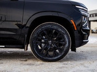 This Chevrolet Suburban delivers a Gas V8 5.3L/ engine powering this Automatic transmission. *Option... (image 3)