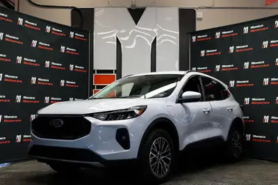 Special Finance Price: $29,999 | Cash Price: $31,499 2025 Ford Escape PHEV - No Accidents, Clean Car...