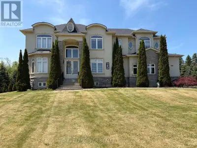Welcome to an exceptional estate property at 25 Brookhaven Cres in East Garafraxa, ideally located j...