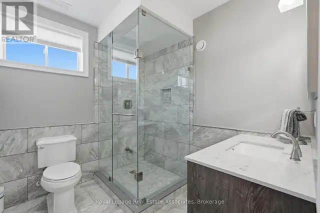 100 CHESSWOOD TRAIL Hamilton, Ontario in Houses for Sale in Oakville / Halton Region - Image 39