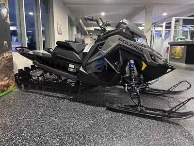 Custom Features Color:Shadow Gray / Gloss Black Convenience Package:Manual Start - High Elevation Cl...