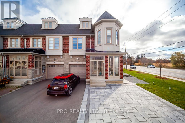 5 LOWTHER AVE Richmond Hill, Ontario in Houses for Sale in Markham / York Region - Image 2
