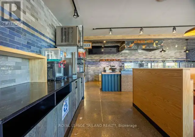 985 TALBOT STREET St. Thomas, Ontario in Commercial & Office Space for Rent in London - Image 16