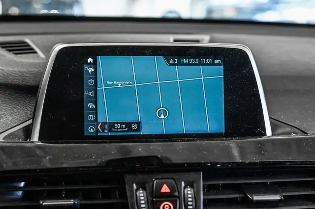 2018 BMW X1 xDrive28i | Mags | Cuir | Toit Pano | Caméra | * À v in Cars & Trucks in City of Montréal - Image 29