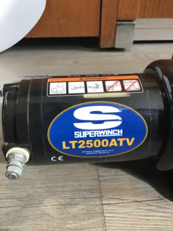 Taladro (cabrestante) de 2500 libras63904277002498123