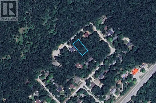 10267 DANIEL AVENUE Lambton Shores, Ontario in Land for Sale in Grand Bend - Image 2