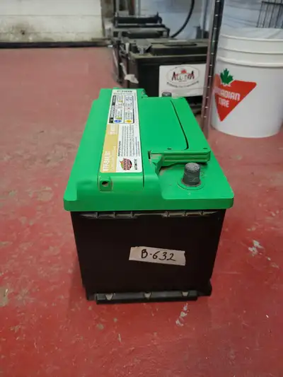 B-632 Interstate 94R/H7 Automotive Car Battery CA 985 CCA 790 Manufactured 3/21 $50 plus gst with co...