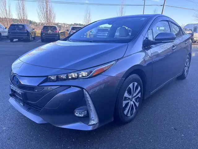 2020 Toyota Prius Prime Upgrade in Cars & Trucks in Comox / Courtenay / Cumberland - Image 4