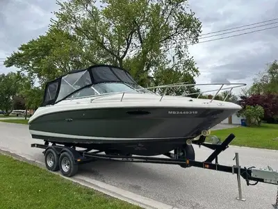 2006 Searay 225 Weekender 5.0L Mercruiser MPI. Only 557 hrs. Full camper tops in great condition. Ne...