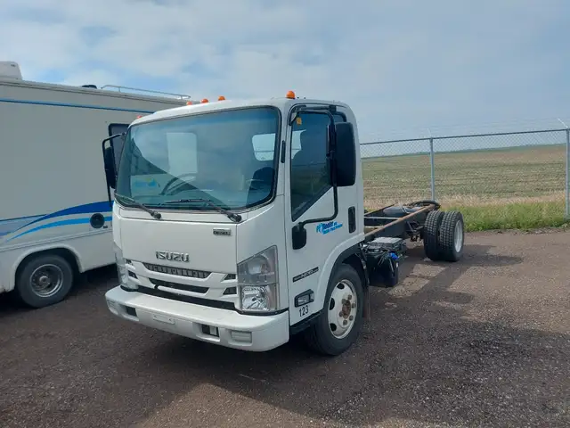 2021 Isuzu NPR-XD (16,000 lbs. GVW, 151" Wheelbase)63871127680641120