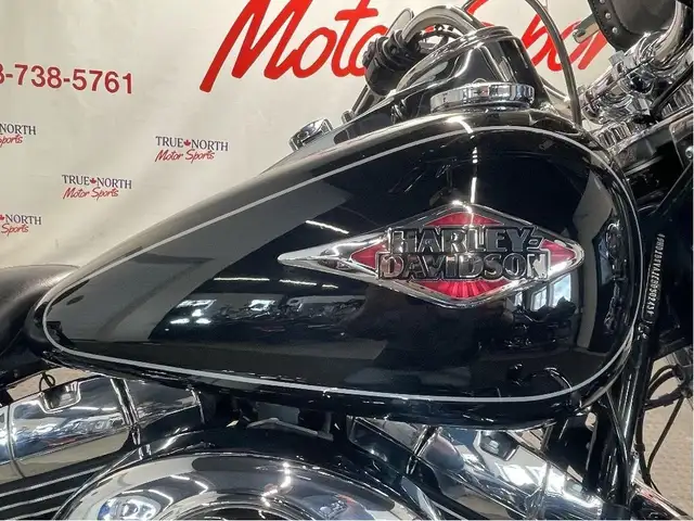 2014 Harley-Davidson Heritage Softail Classic CANADIAN HARLEY/ST in Sport Touring in North Bay - Image 24