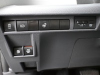 The Toyota Sienna delivers exceptional comfort, efficiency, and family-friendly versatility in a ref... (image 5)