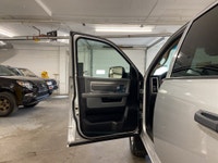 See Dealer Website for Details. Engine: Straight 6 Cylinder Engine (image 9)