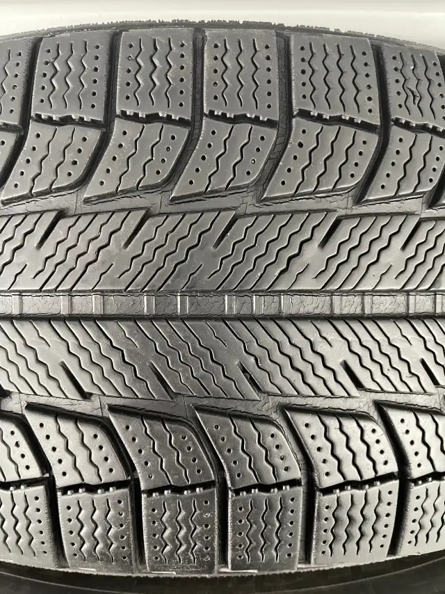 Set4️⃣:  235/65R17 108T  XL  Michelin Latitude X-Ice Xi2. in Tires & Rims in Mississauga / Peel Region - Image 5