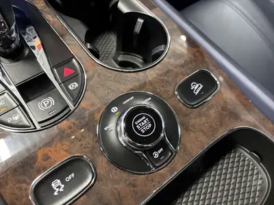 2019 Bentley Bentayga V8 AWD | NO LUX TAX | NIGHT VISION | HEADS, View more