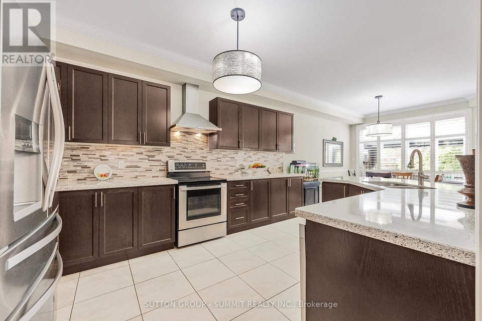 238 King Street S New Tecumseth (Alliston), Ontario, photo 12 of 33